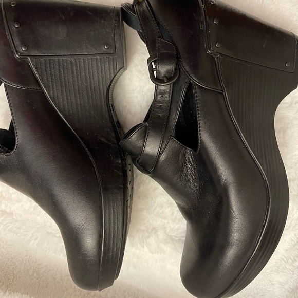 Danskin Wedged Heel - Picture 2 of 4